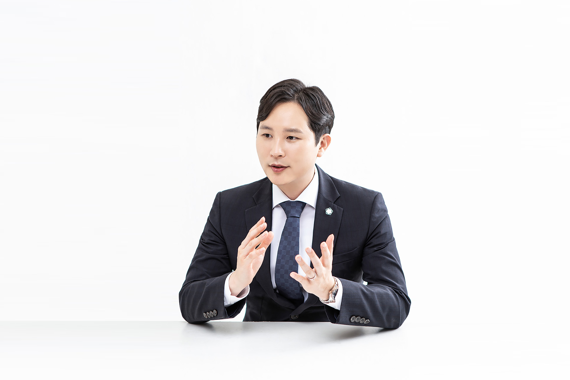 화이트 테이블