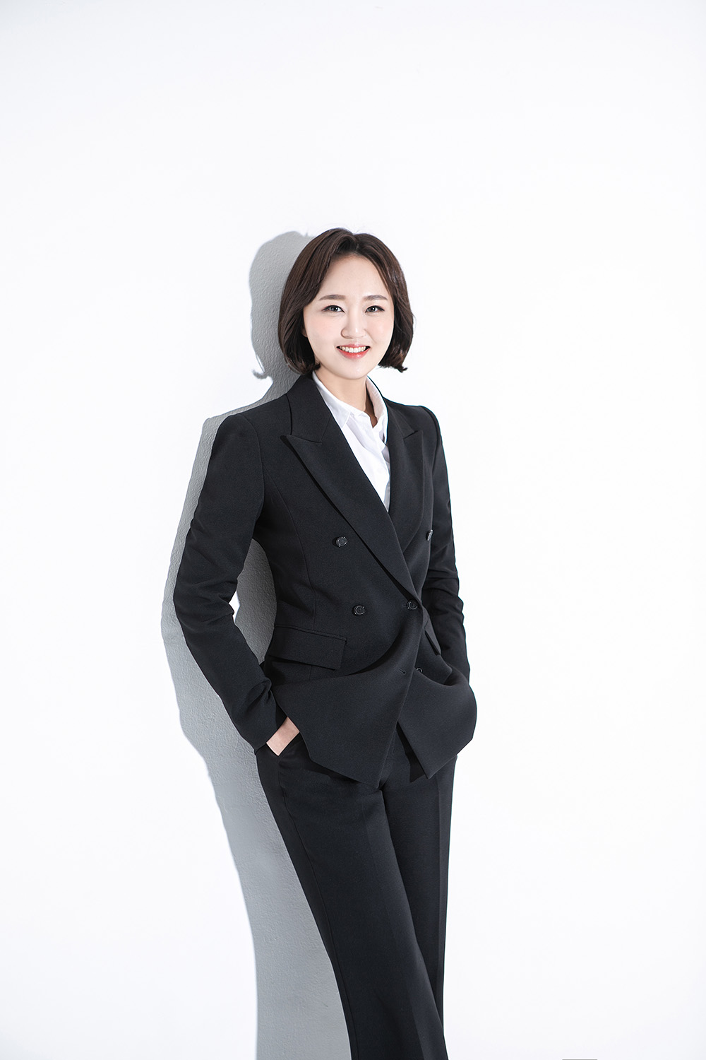 TAX ACCOUNTANT