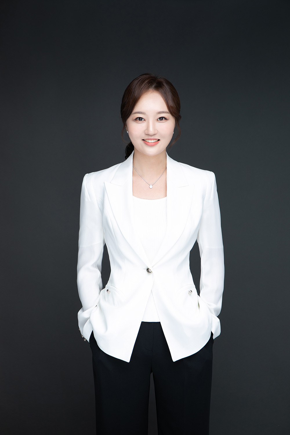 TAX ACCOUNTANT